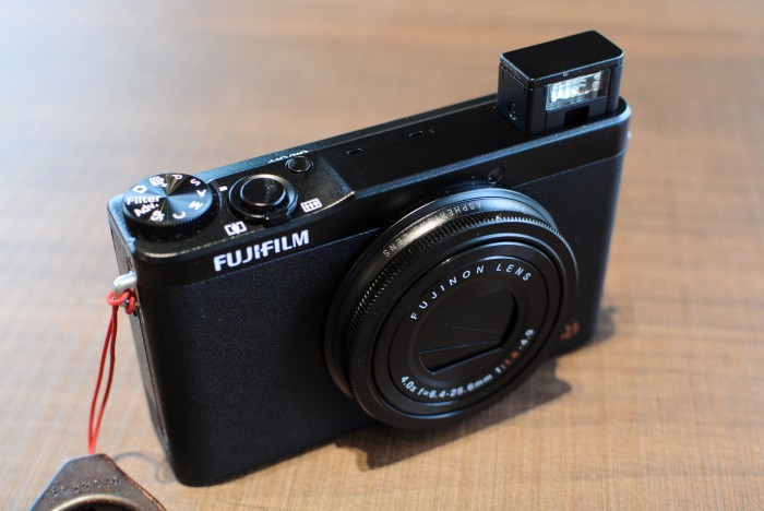 【良品】＃056 Fujifilm XQ1　フジフィルムコンパクトデジタルカメラ