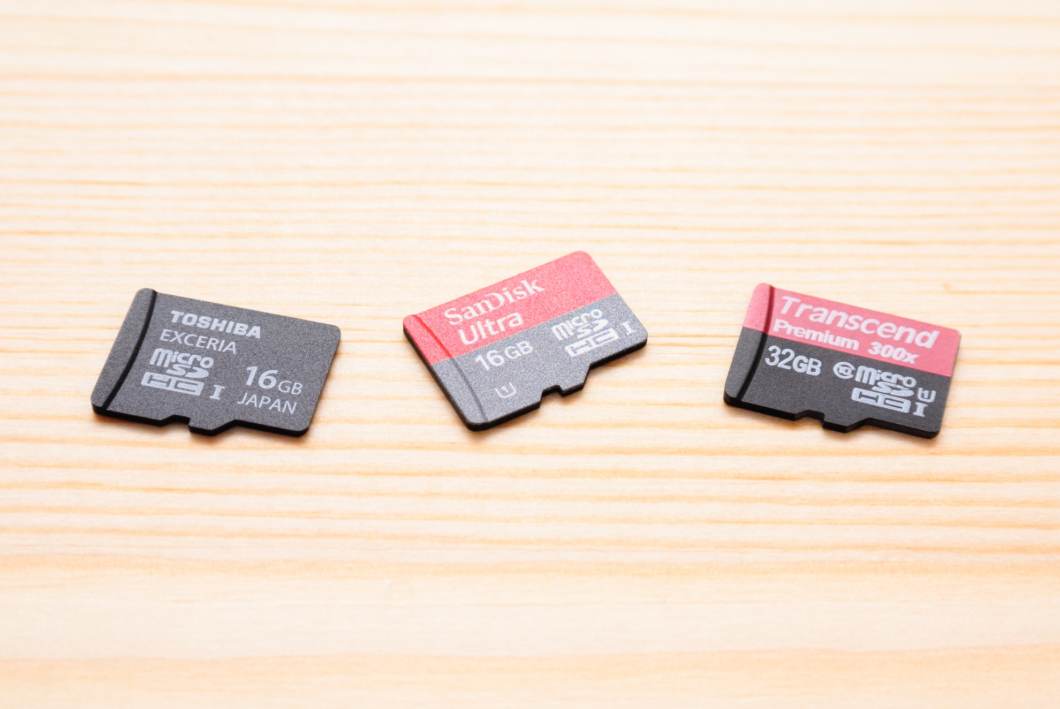 UHS-I対応microSDカード速度比較。人気の『東芝 vs SanDisk vs 