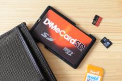 超薄型!カードサイズのmicro SD・SDカードケース 『DiMeCard メモリーカードホルダー』が便利!