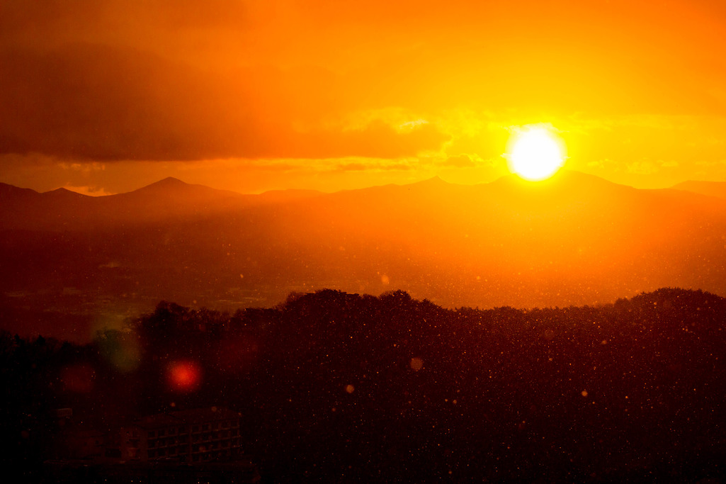 光雲閣から見る朝日