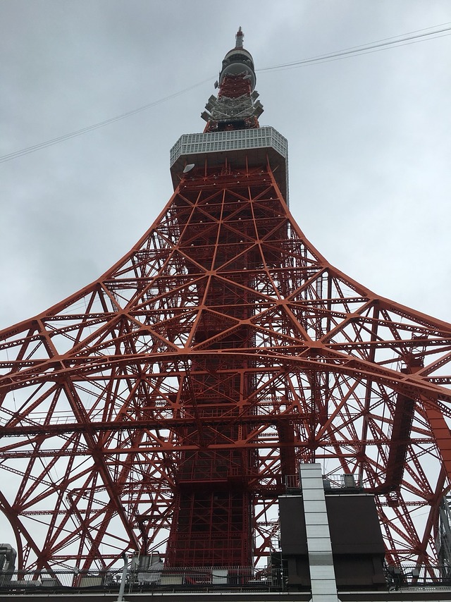 曇りの東京タワー