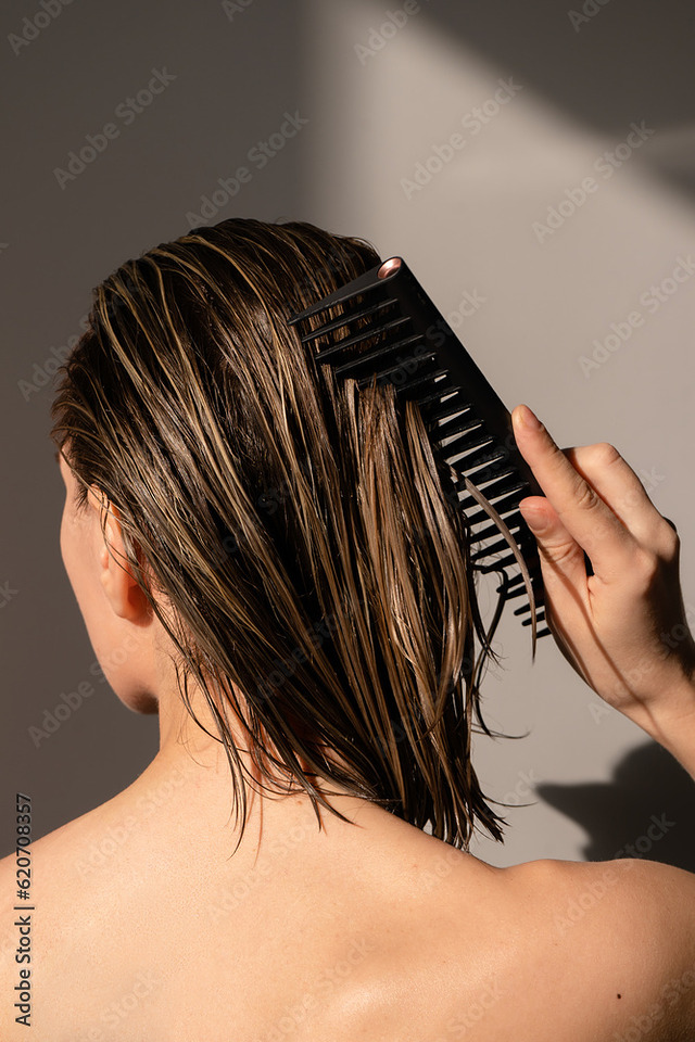 'Combing wet hair '