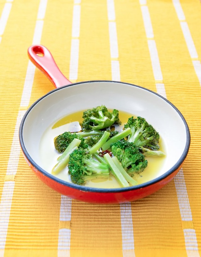 'ブロッコリーのオイル煮'